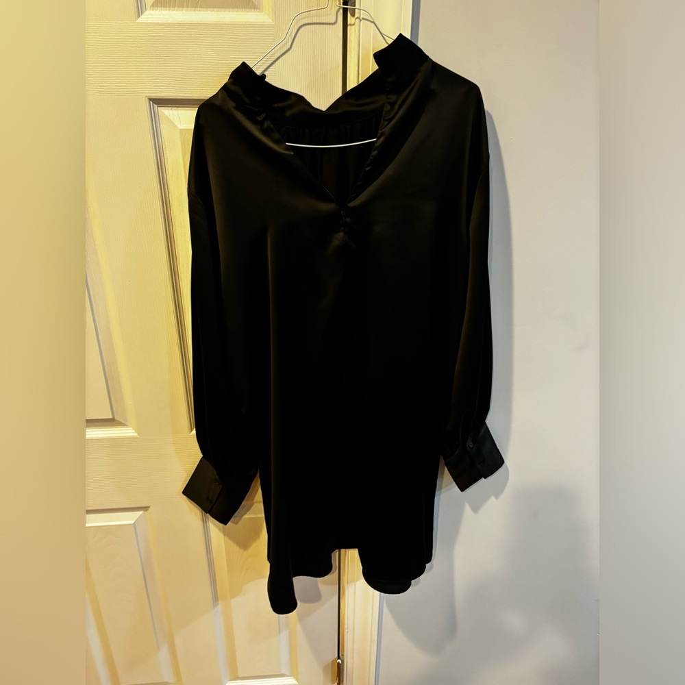 Women’s dress shirt